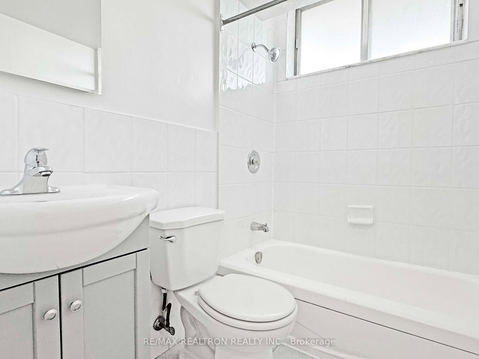525 Eglinton Avenue E, Unit 900 thumbnail 5