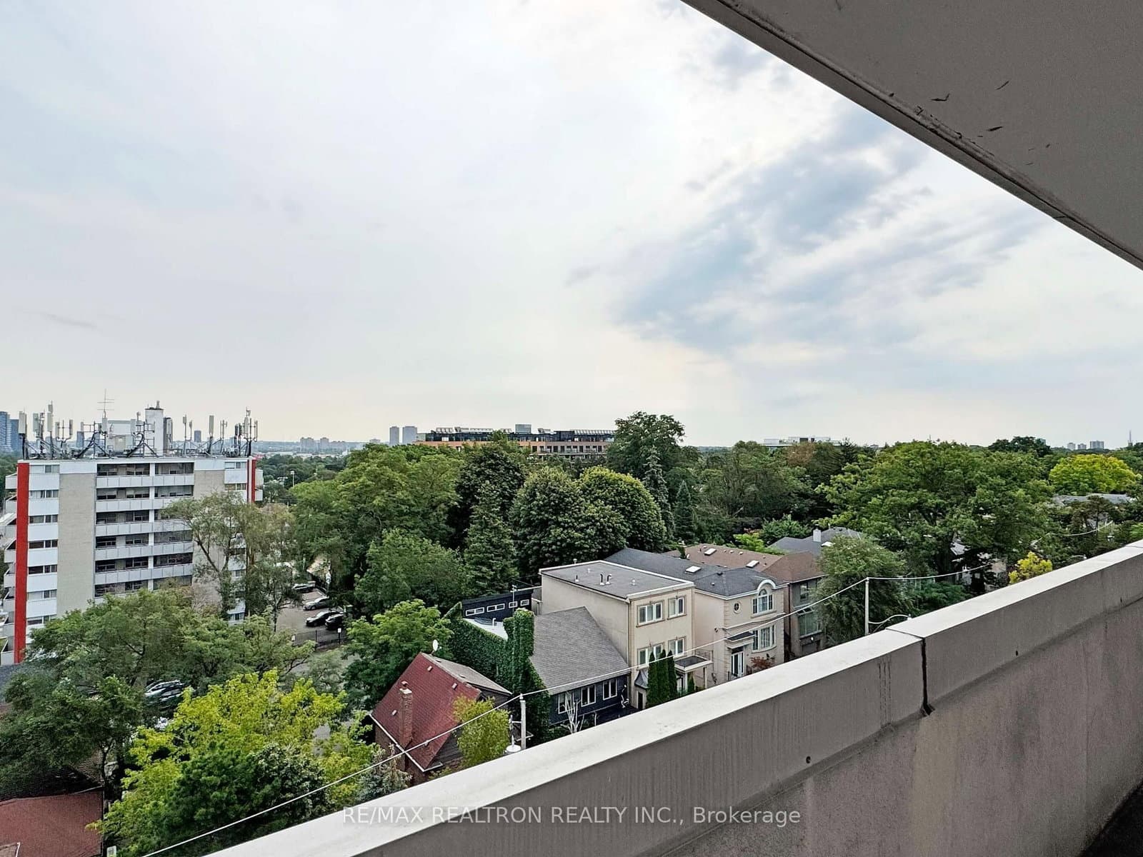 525 Eglinton Avenue E, Unit 900 thumbnail 6