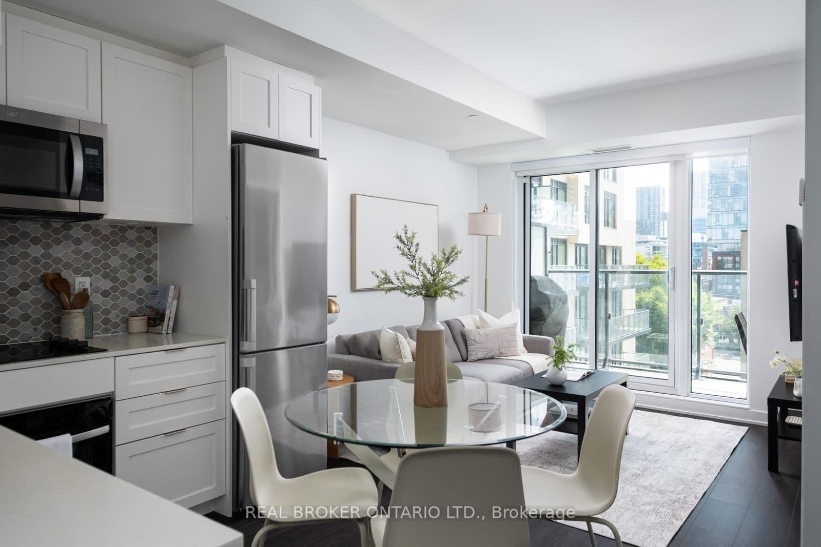 543 Richmond Street W, Unit 528 - Image 1