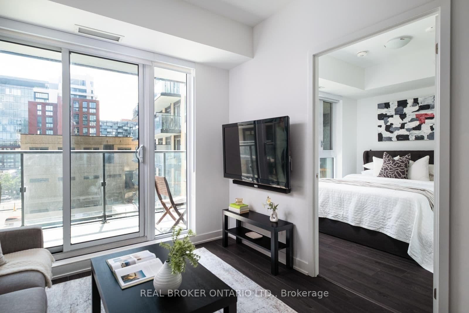 543 Richmond Street W, Unit 528 thumbnail 11