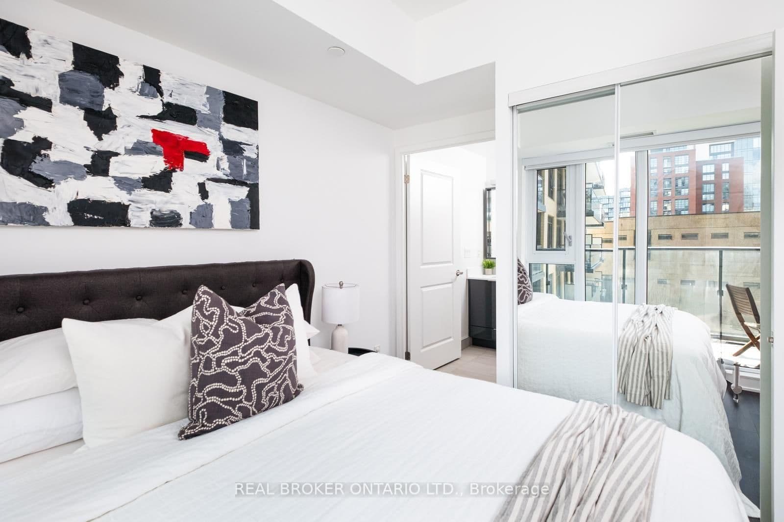 543 Richmond Street W, Unit 528 thumbnail 14