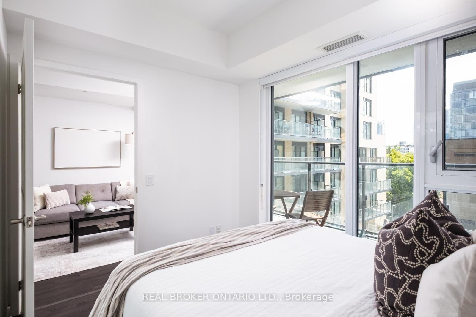 543 Richmond Street W, Unit 528 thumbnail 15