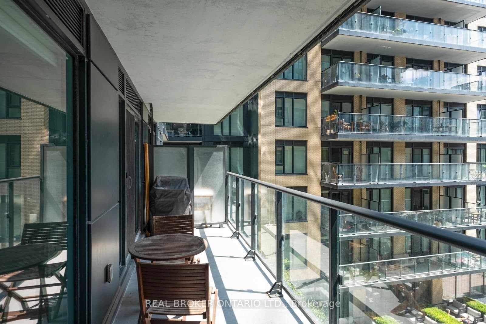543 Richmond Street W, Unit 528 thumbnail 24