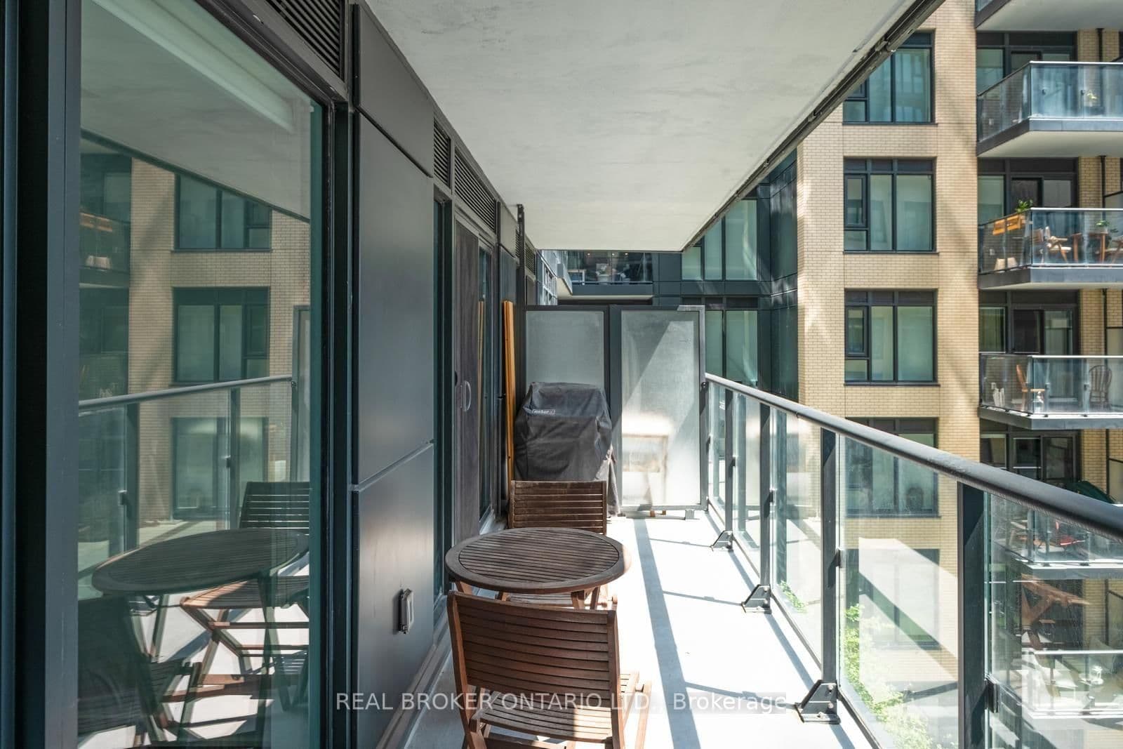 543 Richmond Street W, Unit 528 thumbnail 25