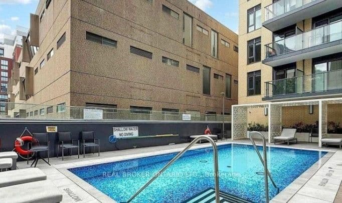 543 Richmond Street W, Unit 528 thumbnail 40