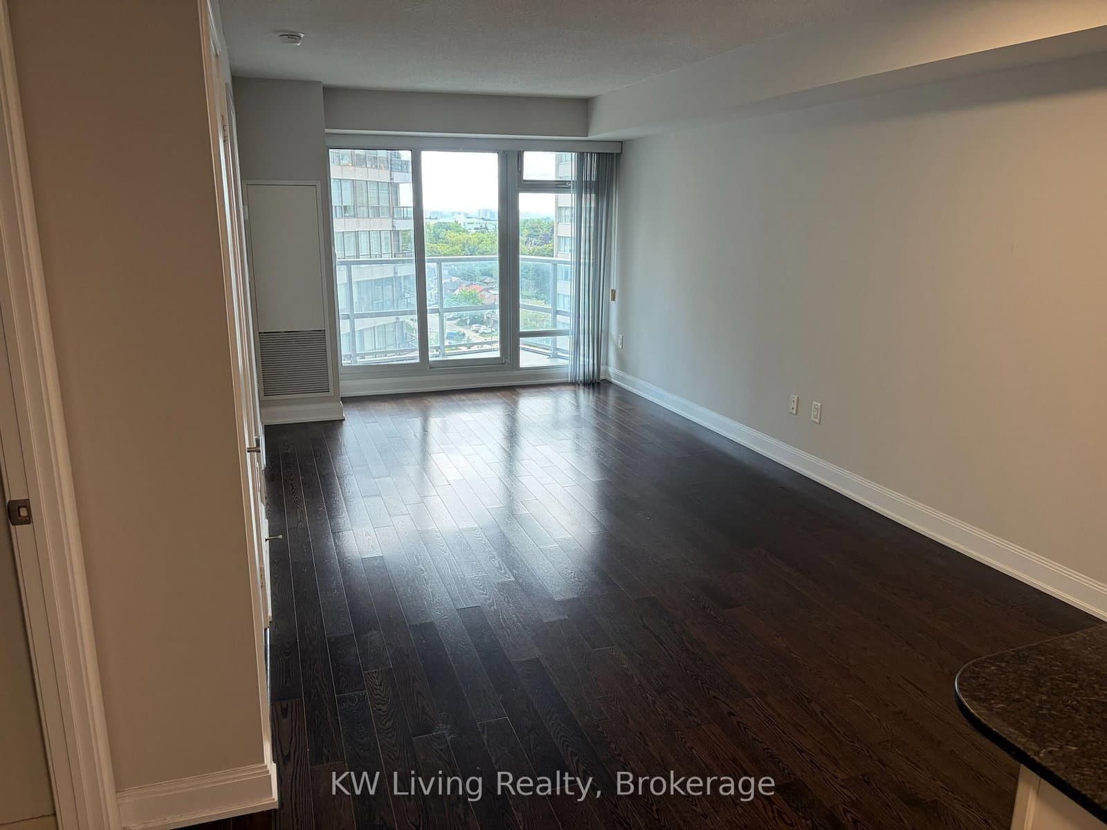 2181 Yonge Street, Unit 1112 thumbnail 6