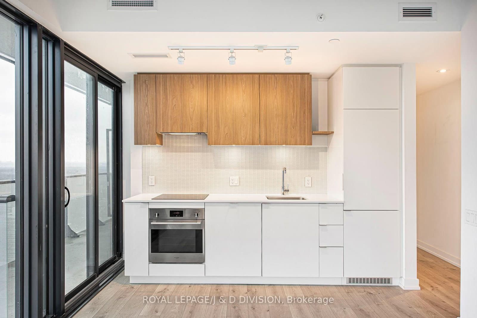 161 Roehampton Avenue, Unit 3103 thumbnail 8