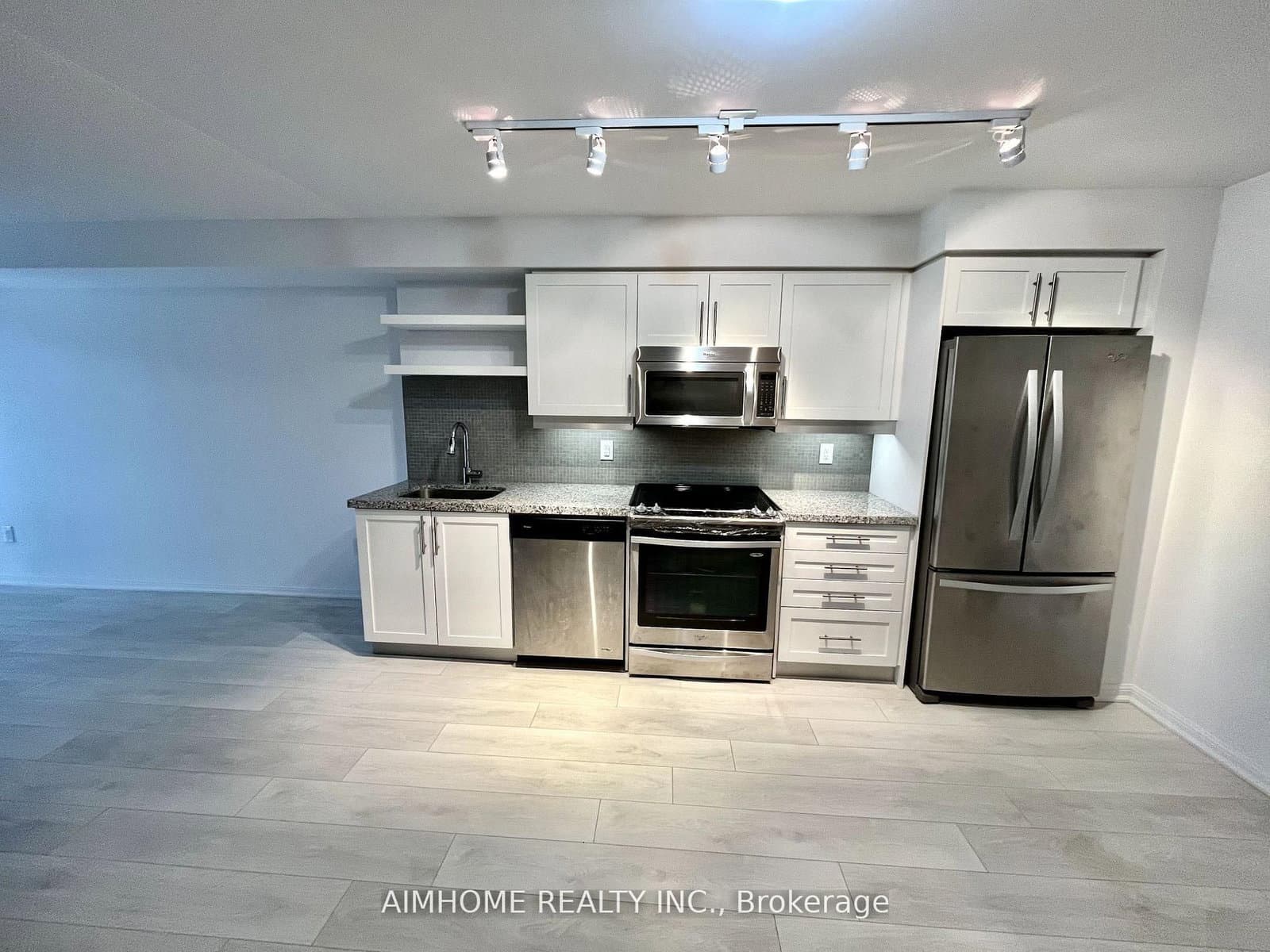 400 Adelaide Street E, Unit 305 thumbnail 3