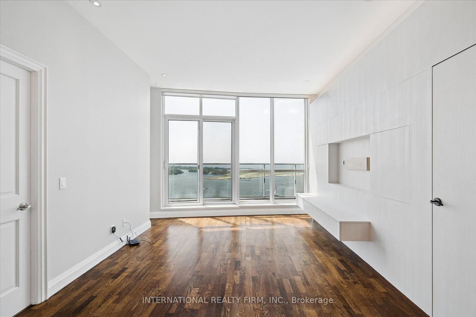218 Queens Quay W, Unit Ph4 thumbnail 13