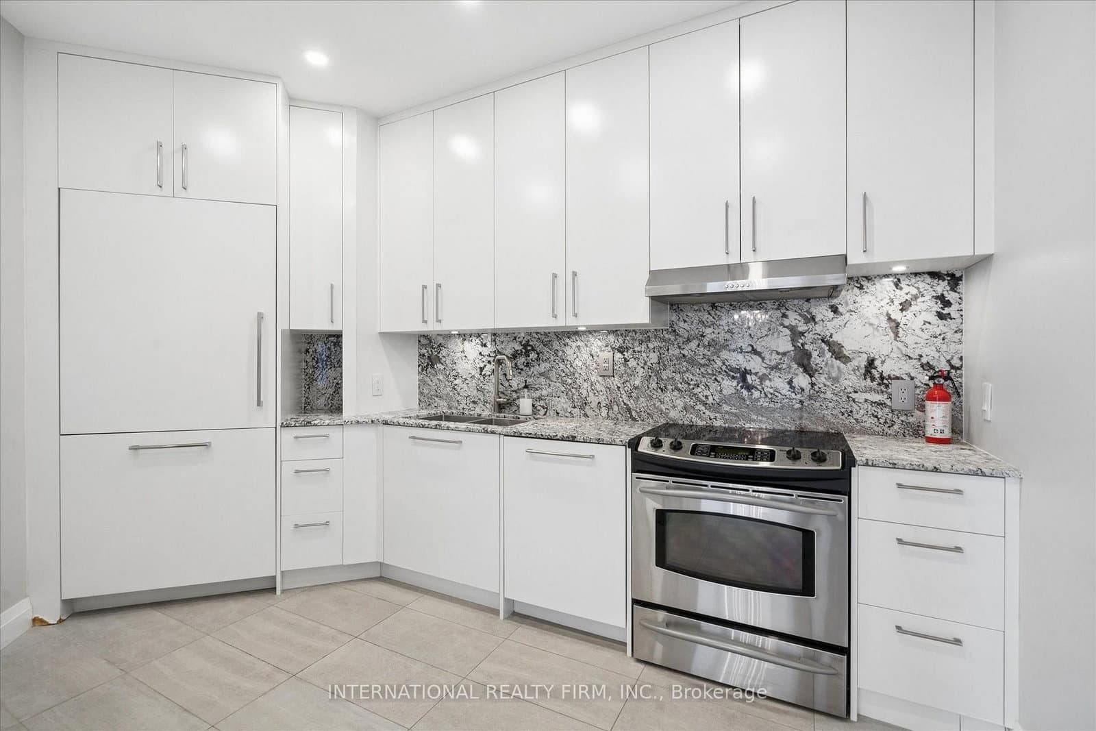 218 Queens Quay W, Unit Ph4 thumbnail 16