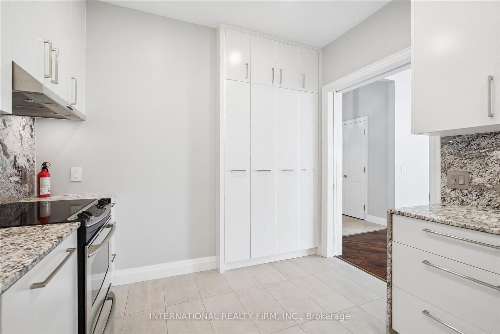 218 Queens Quay W, Unit Ph4 thumbnail 19