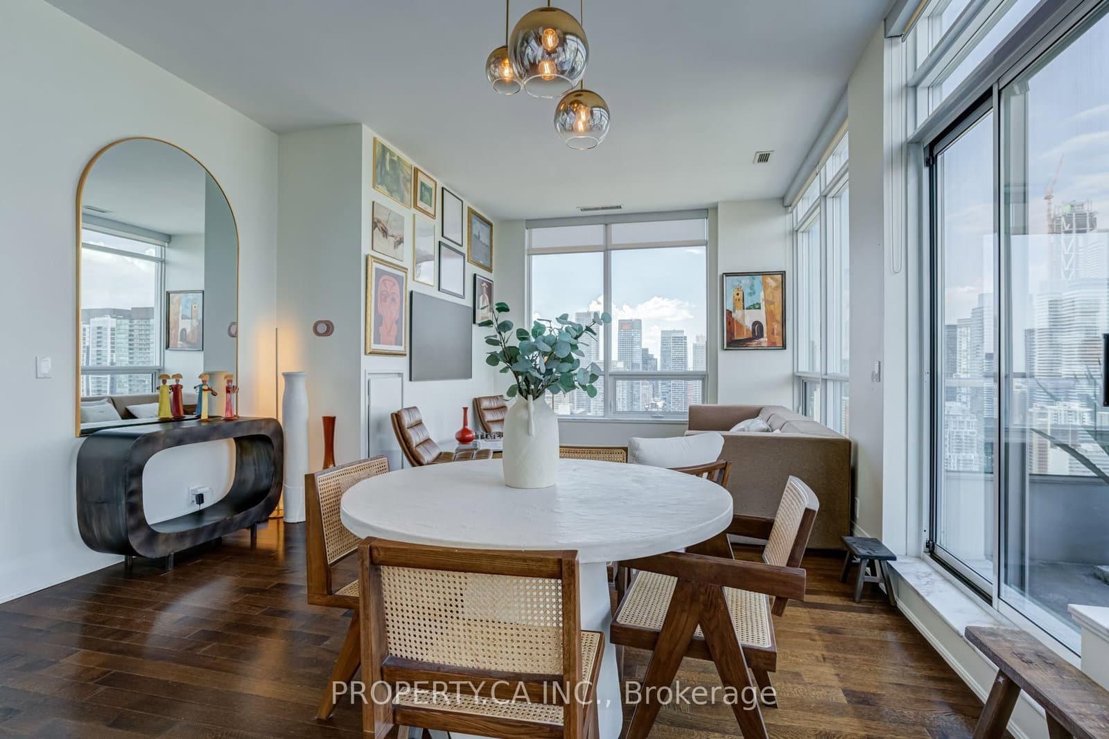 500 Sherbourne Street, Unit 3404 thumbnail 4