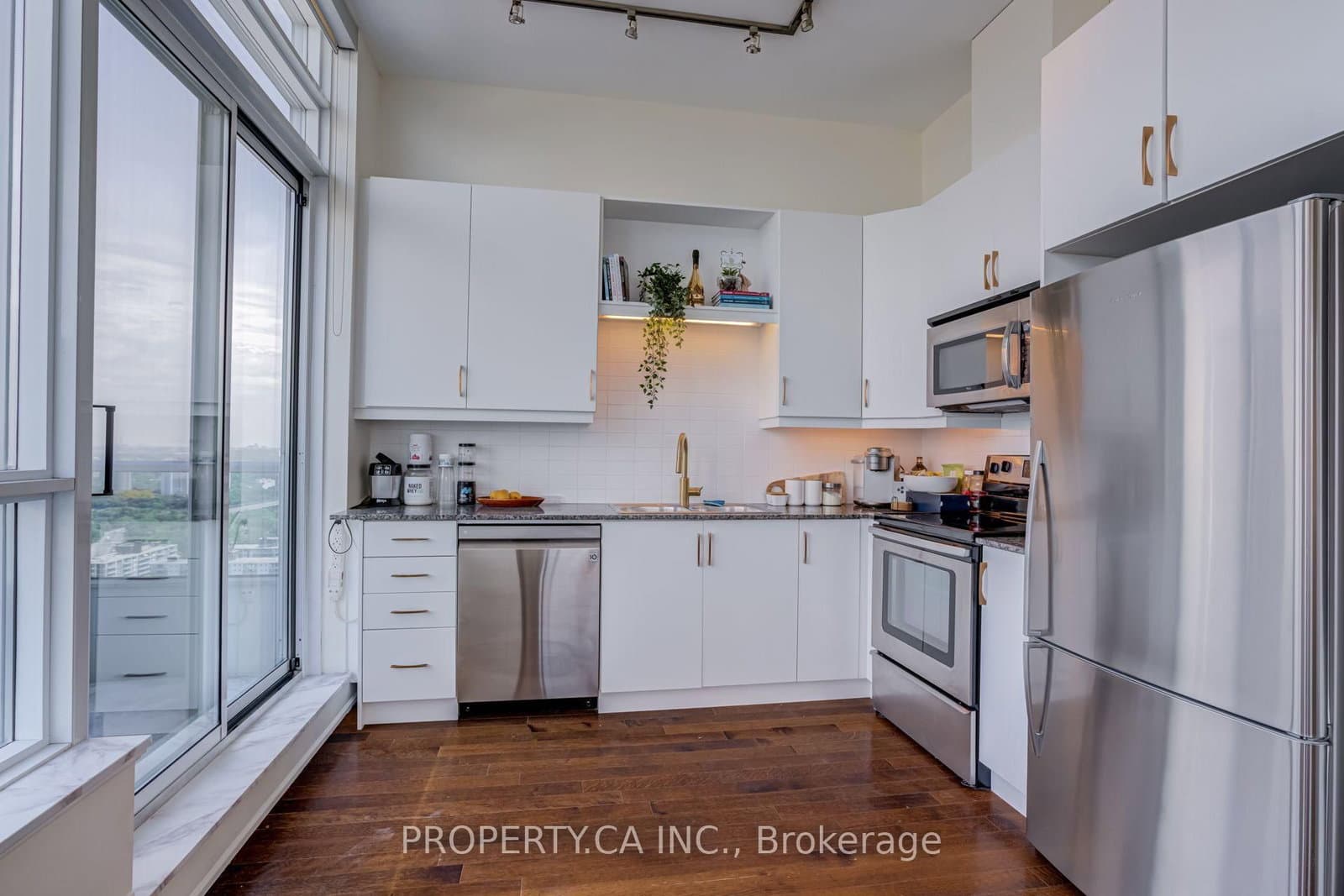 500 Sherbourne Street, Unit 3404 thumbnail 8