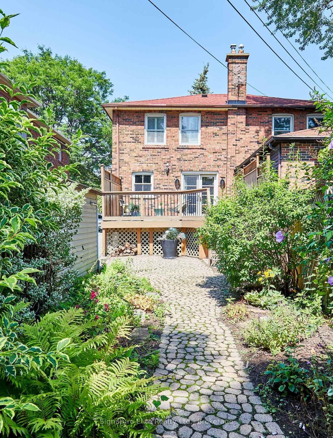 153 Parkhurst Boulevard thumbnail 27