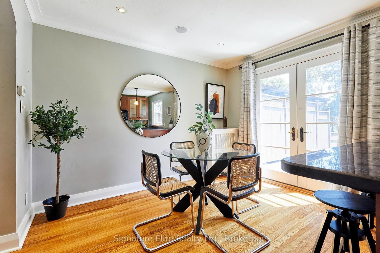 153 Parkhurst Boulevard thumbnail 8