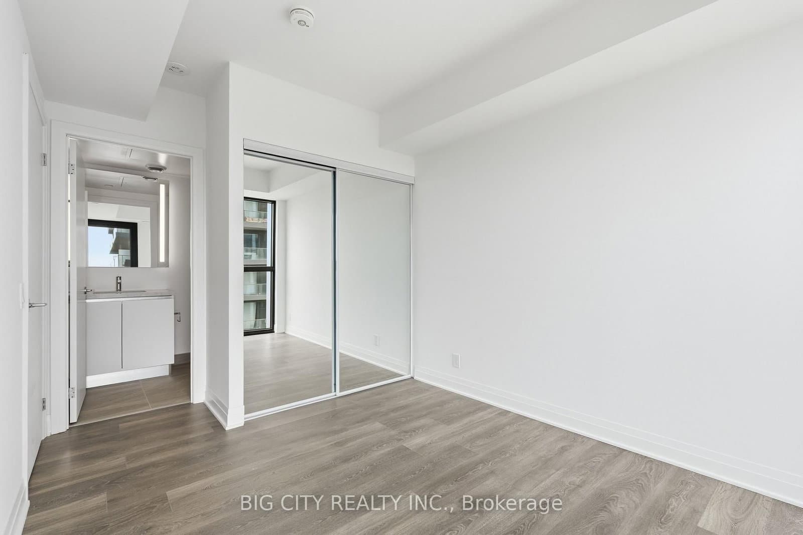 25 Frederick Todd Way, Unit 1407 thumbnail 15