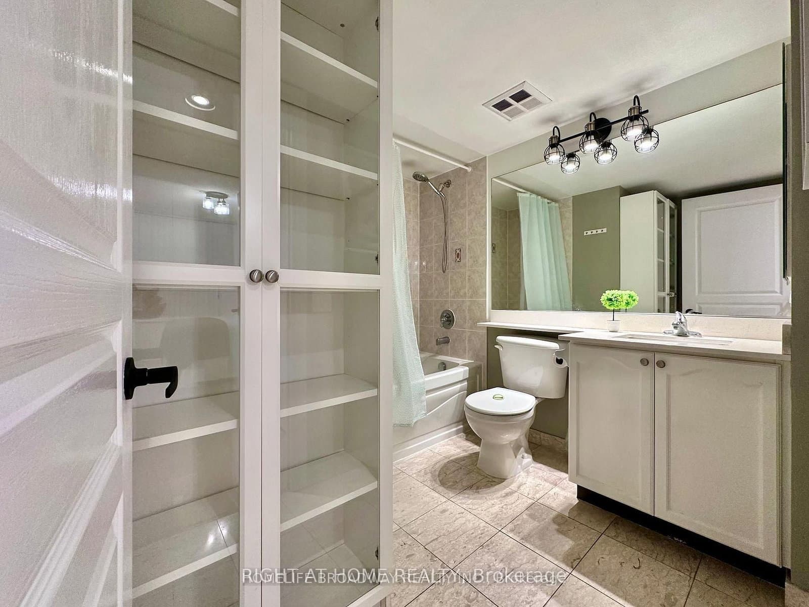 15 Northtown Way, Unit 521 thumbnail 10