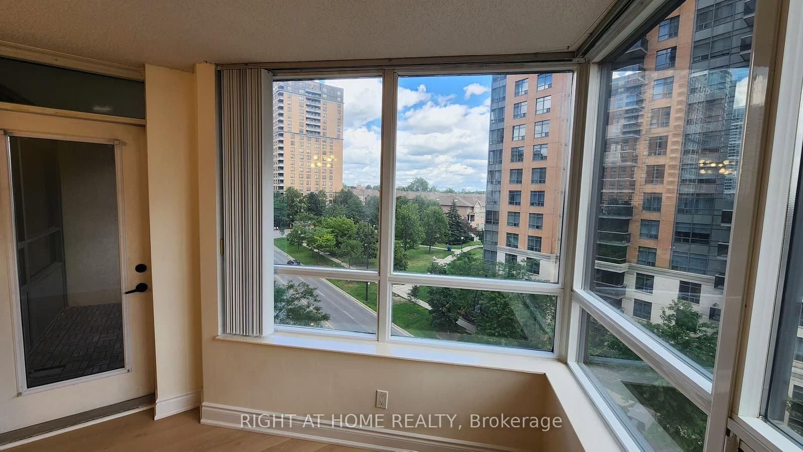 15 Northtown Way, Unit 521 thumbnail 5