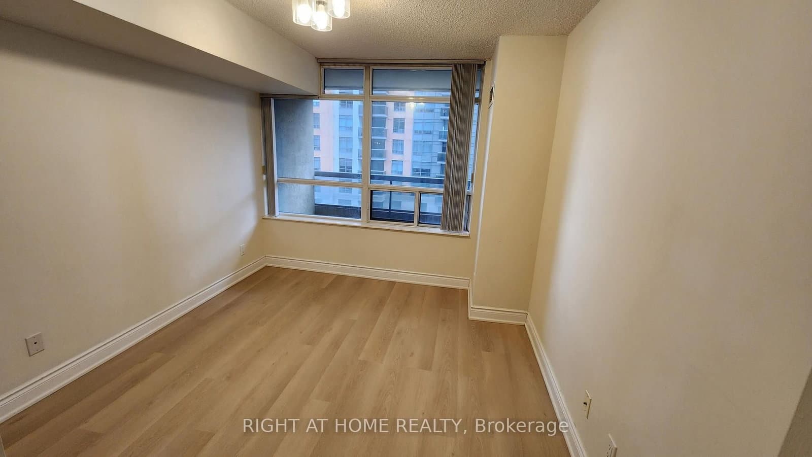 15 Northtown Way, Unit 521 thumbnail 6
