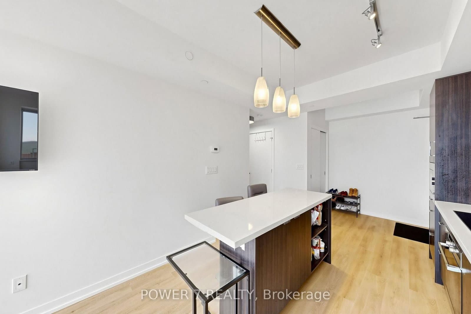 21 Widmer Street, Unit 4207 thumbnail 20