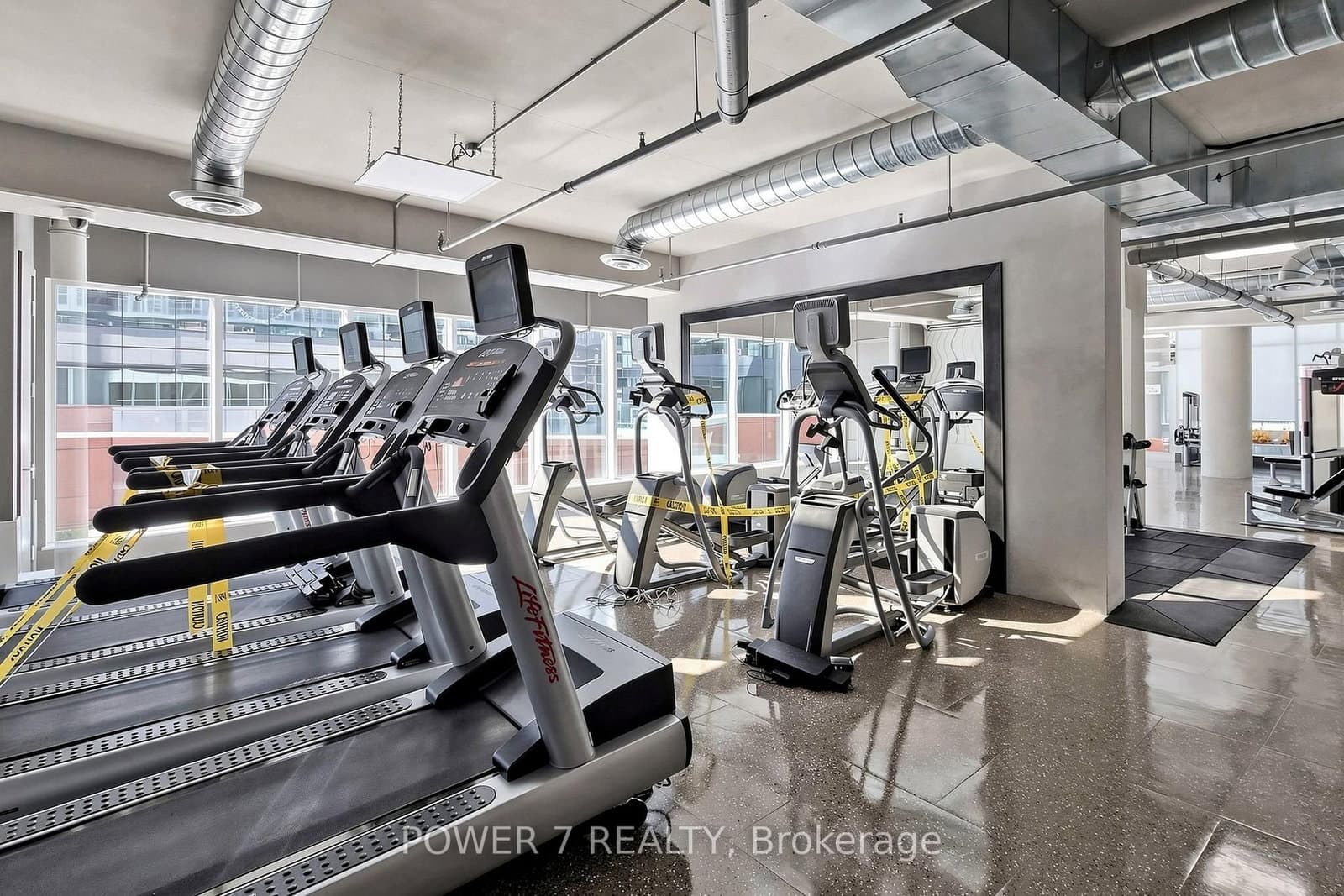 21 Widmer Street, Unit 4207 thumbnail 38