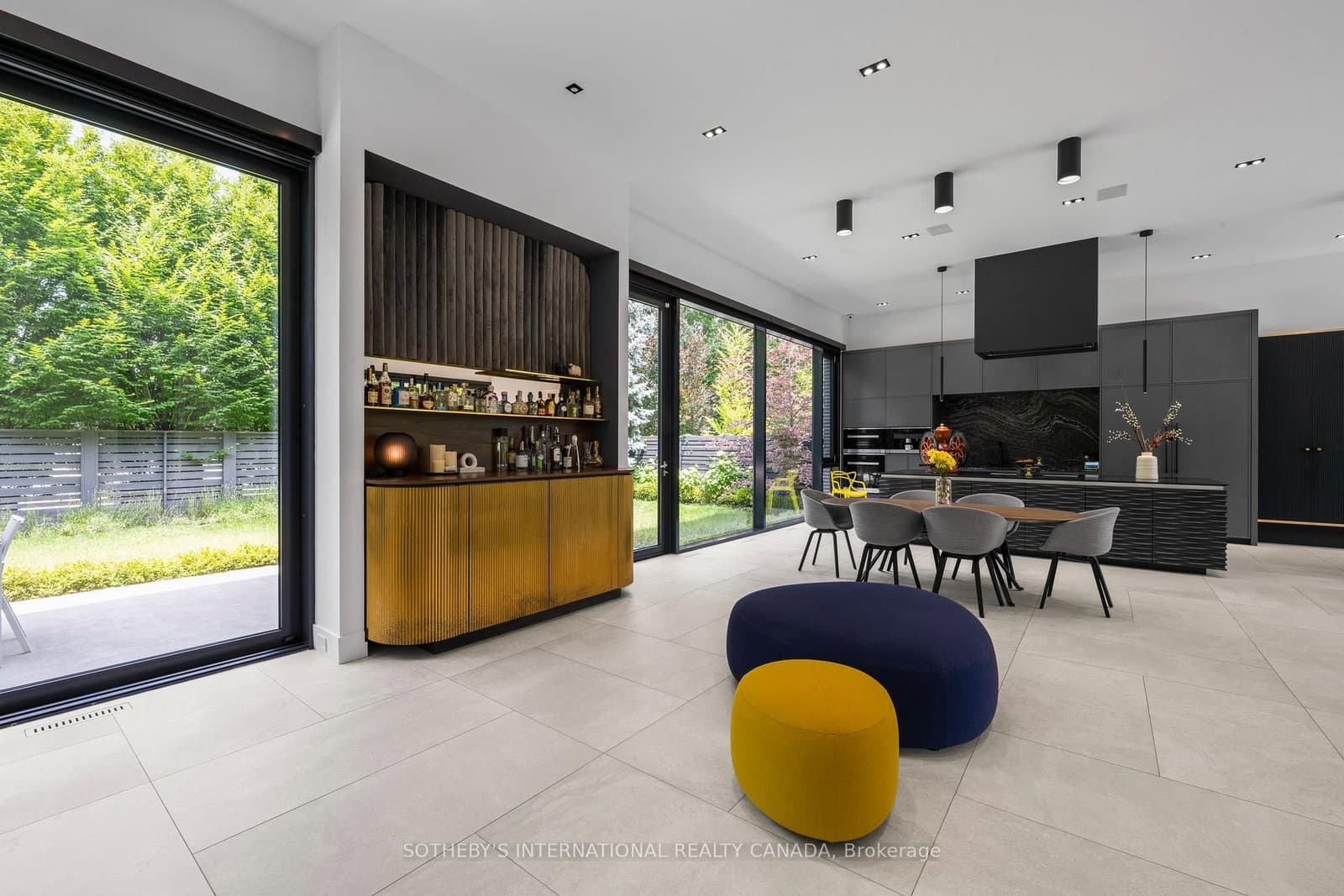 108 Stratford Crescent thumbnail 11