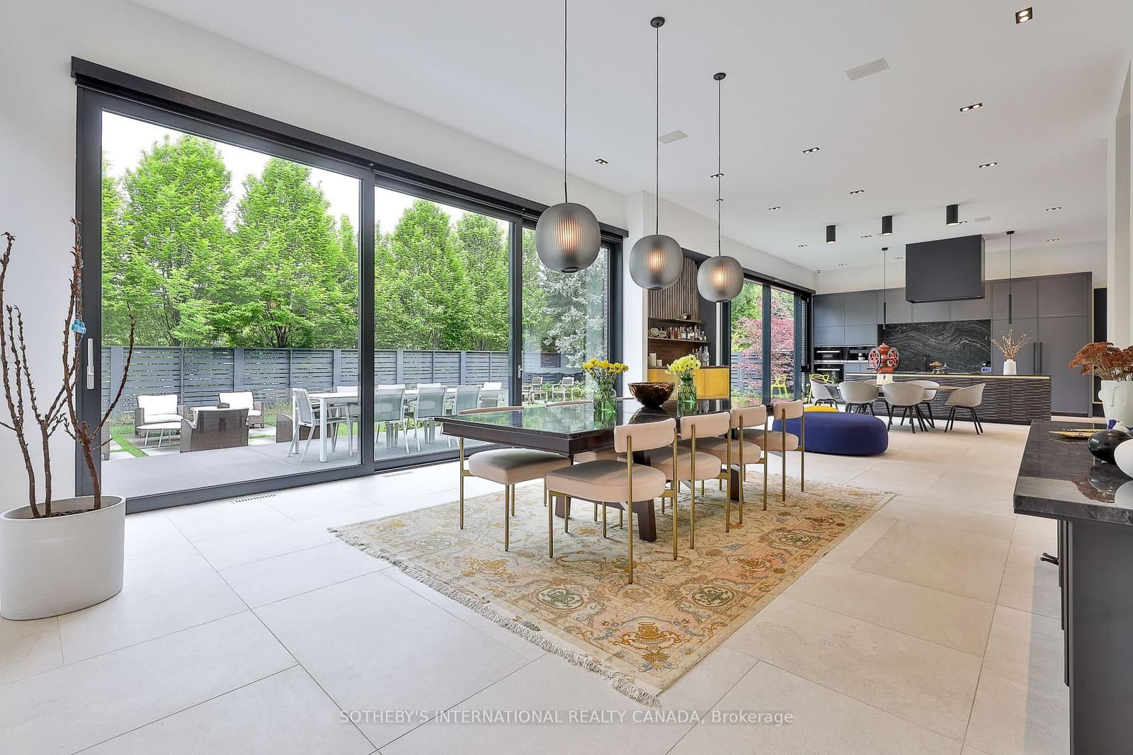 108 Stratford Crescent thumbnail 15
