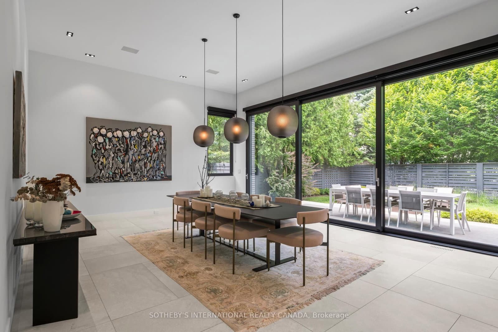 108 Stratford Crescent thumbnail 16