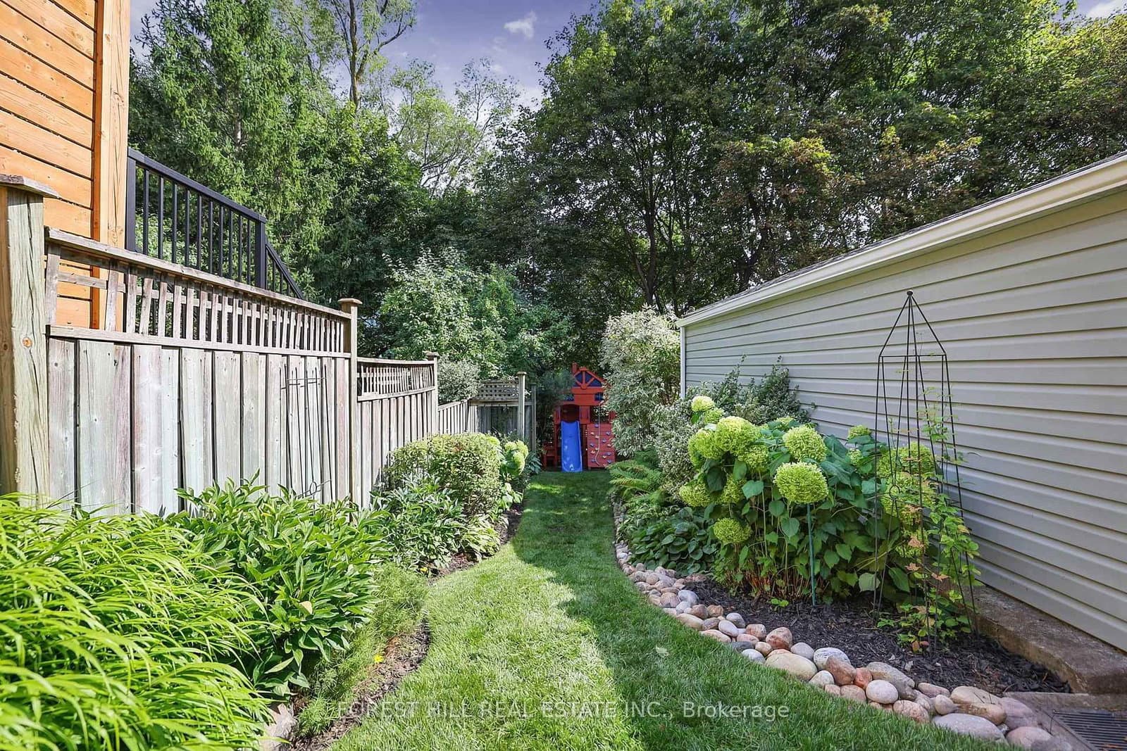 87 Thursfield Crescent thumbnail 32