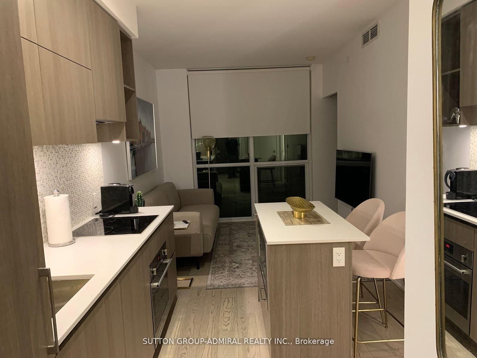 1 Yorkville Avenue, Unit 2203 thumbnail 11