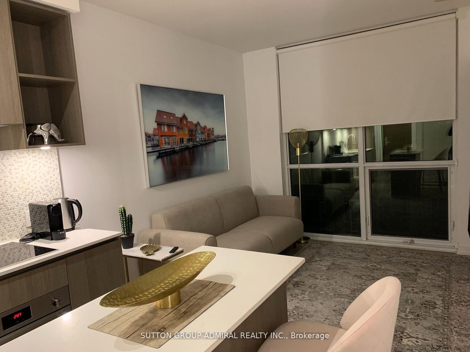1 Yorkville Avenue, Unit 2203 thumbnail 12