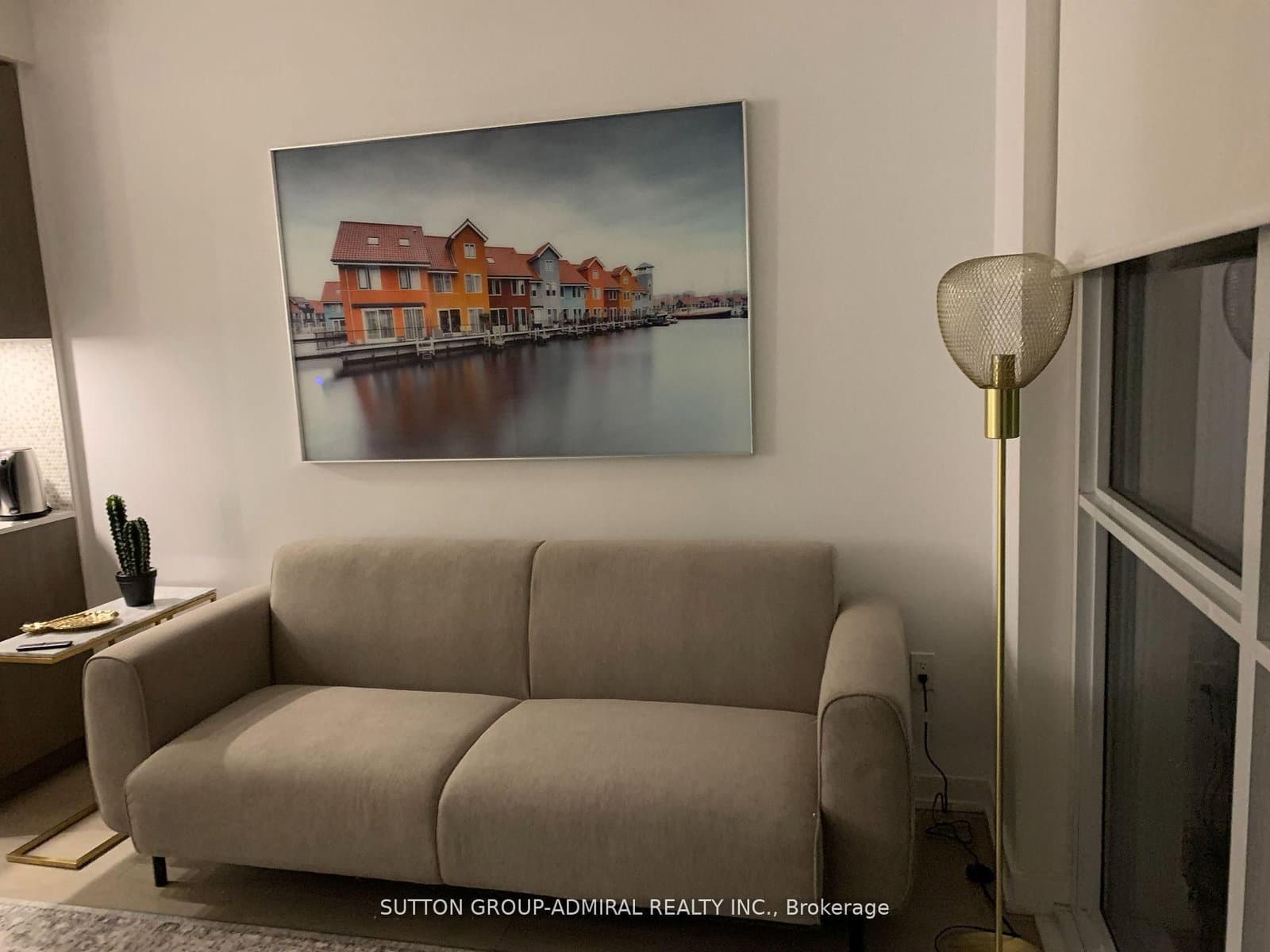1 Yorkville Avenue, Unit 2203 thumbnail 3