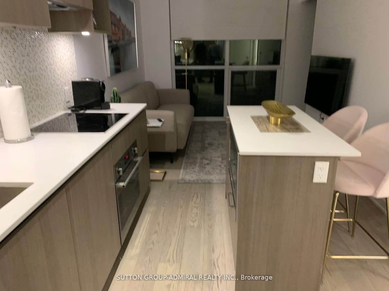 1 Yorkville Avenue, Unit 2203 thumbnail 7