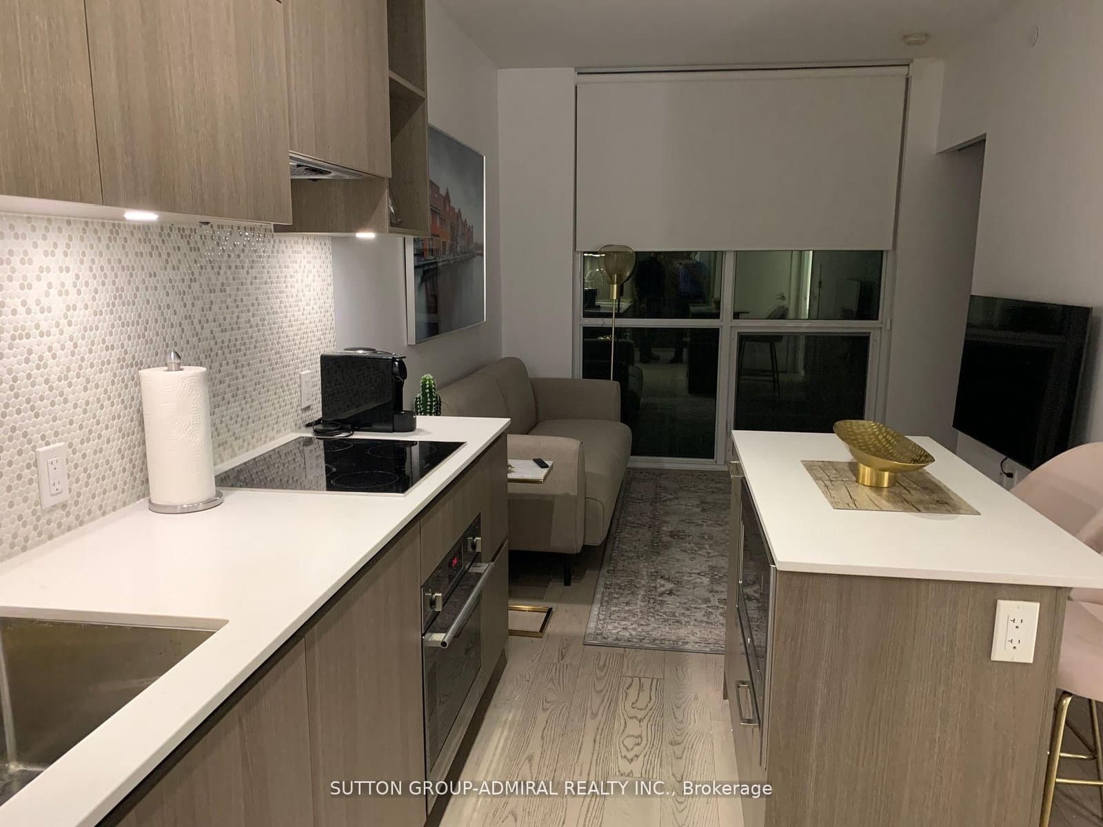 1 Yorkville Avenue, Unit 2203 thumbnail 8