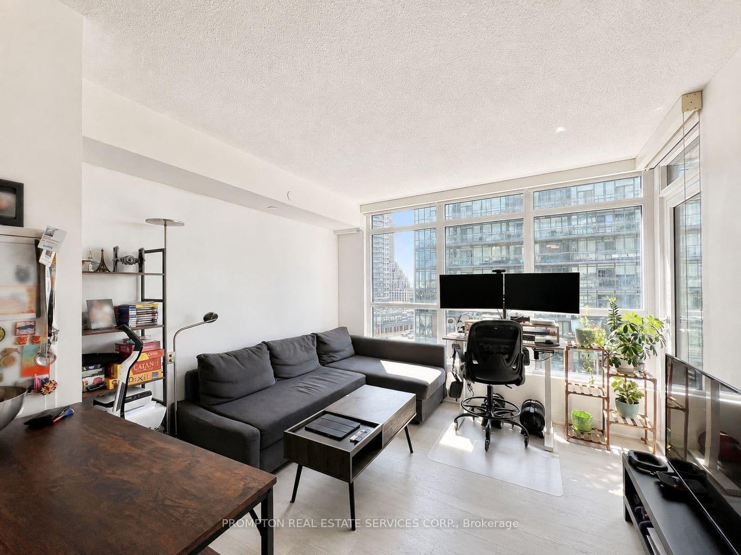 80 Queens Wharf Road, Unit 1015 thumbnail 5