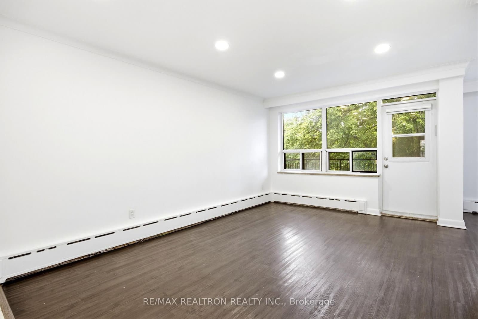 26 Meadowbrook Road, Unit 7 thumbnail 2
