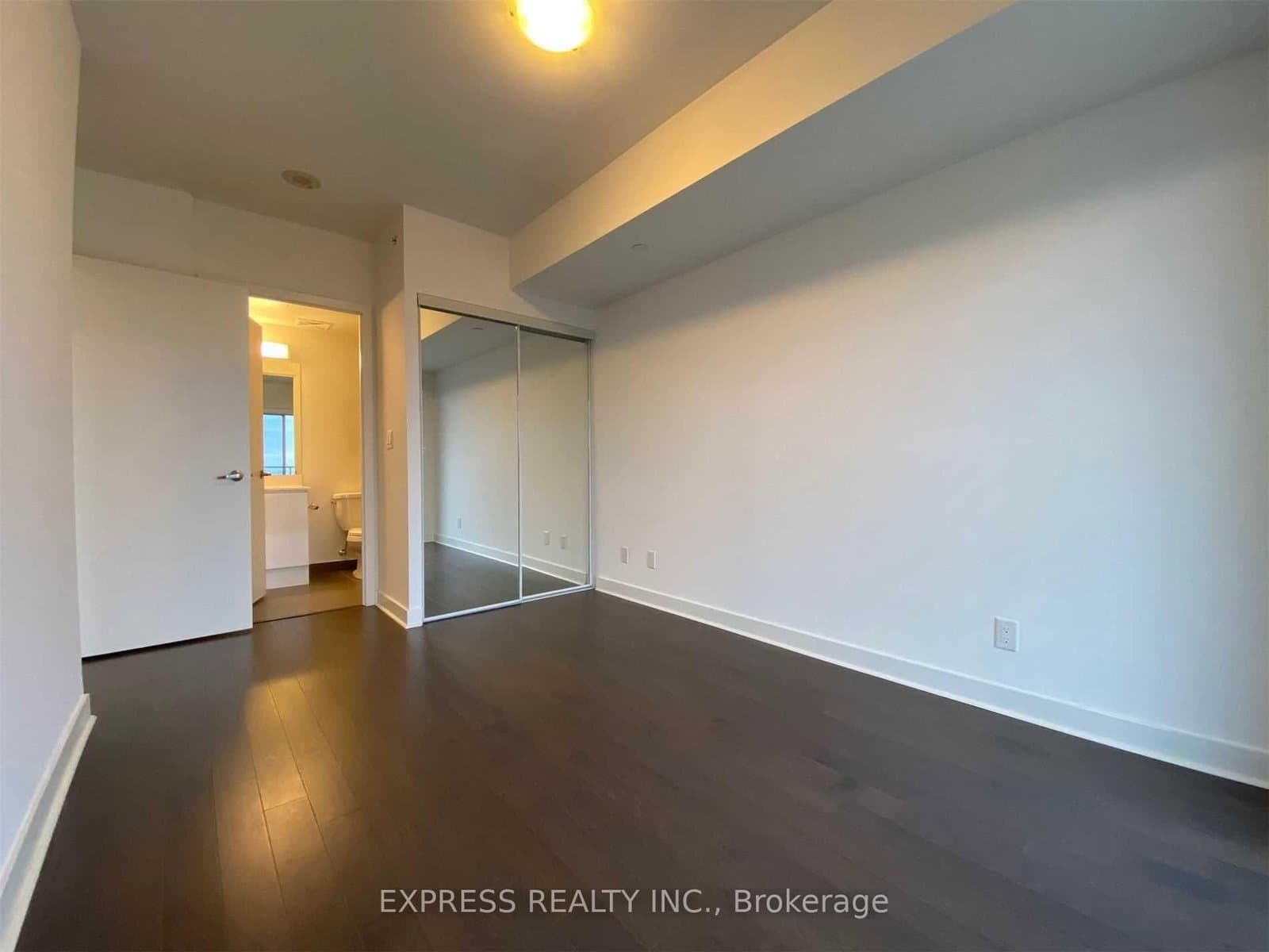 58 Orchard View Boulevard, Unit 1601 thumbnail 13