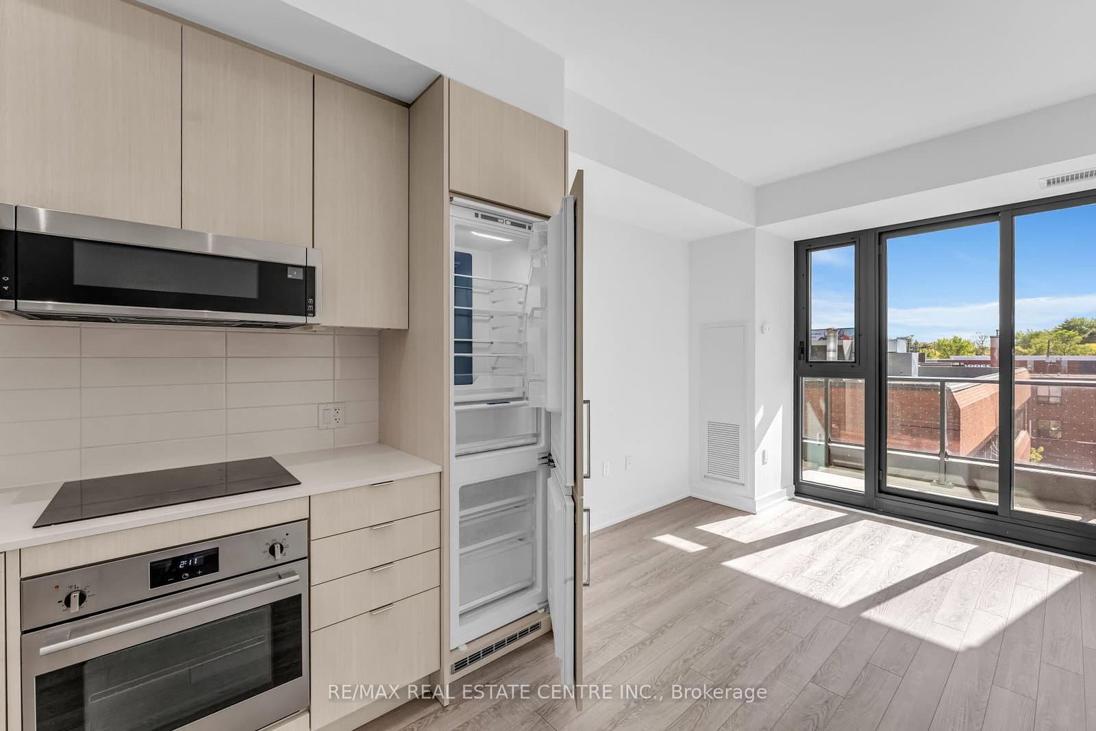 250 Lawrence Avenue W, Unit 422 thumbnail 12