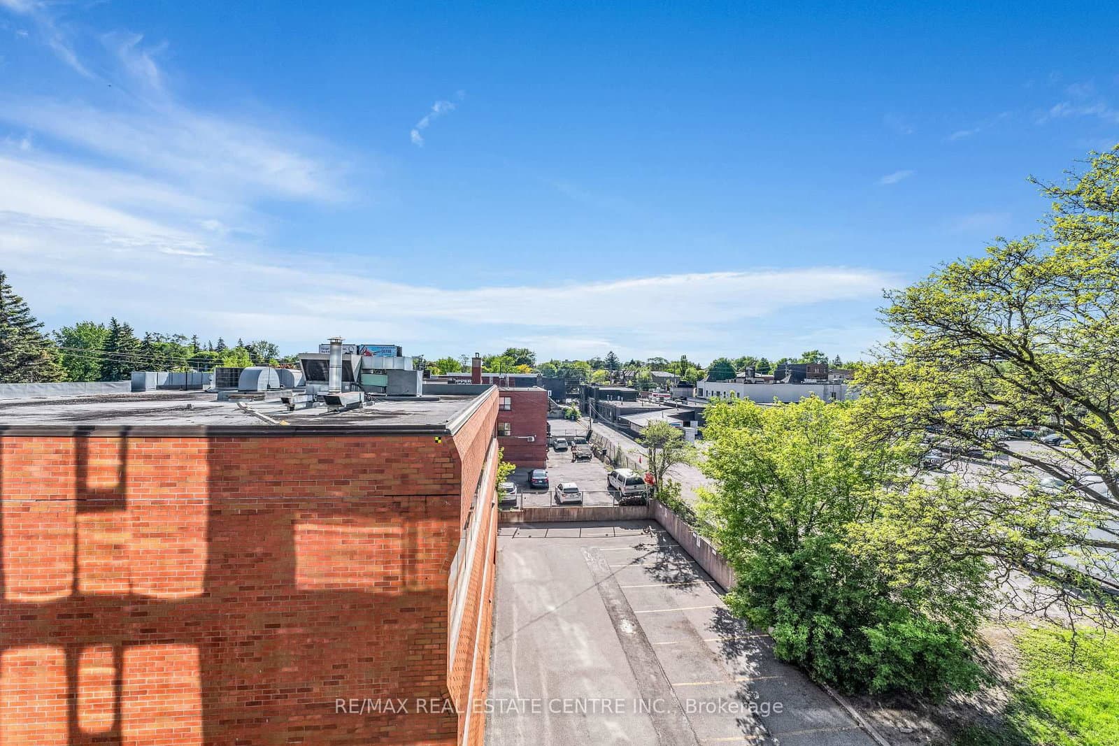 250 Lawrence Avenue W, Unit 422 thumbnail 25