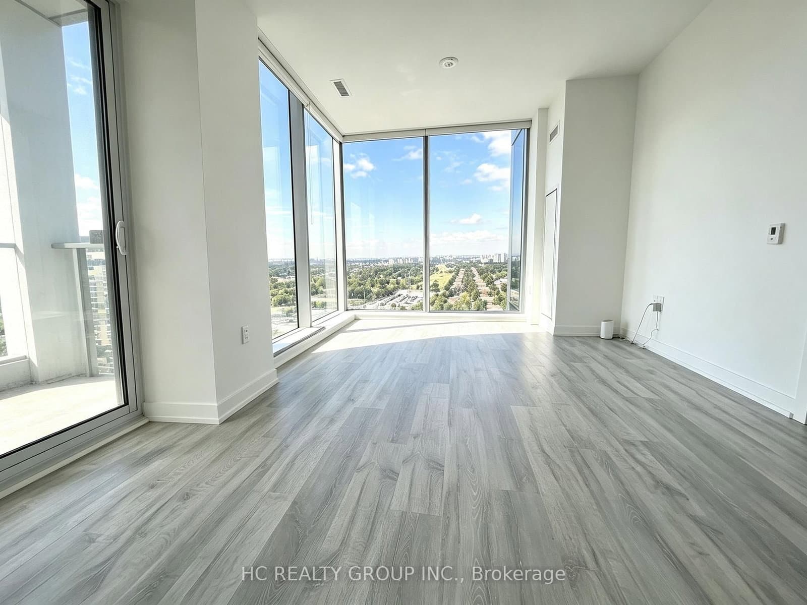 8 Olympic Garden Drive, Unit 2506 thumbnail 2