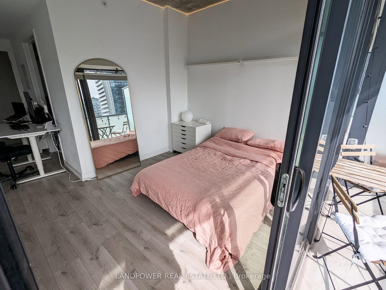 161 Roehampton Avenue, Unit 1611 thumbnail 11