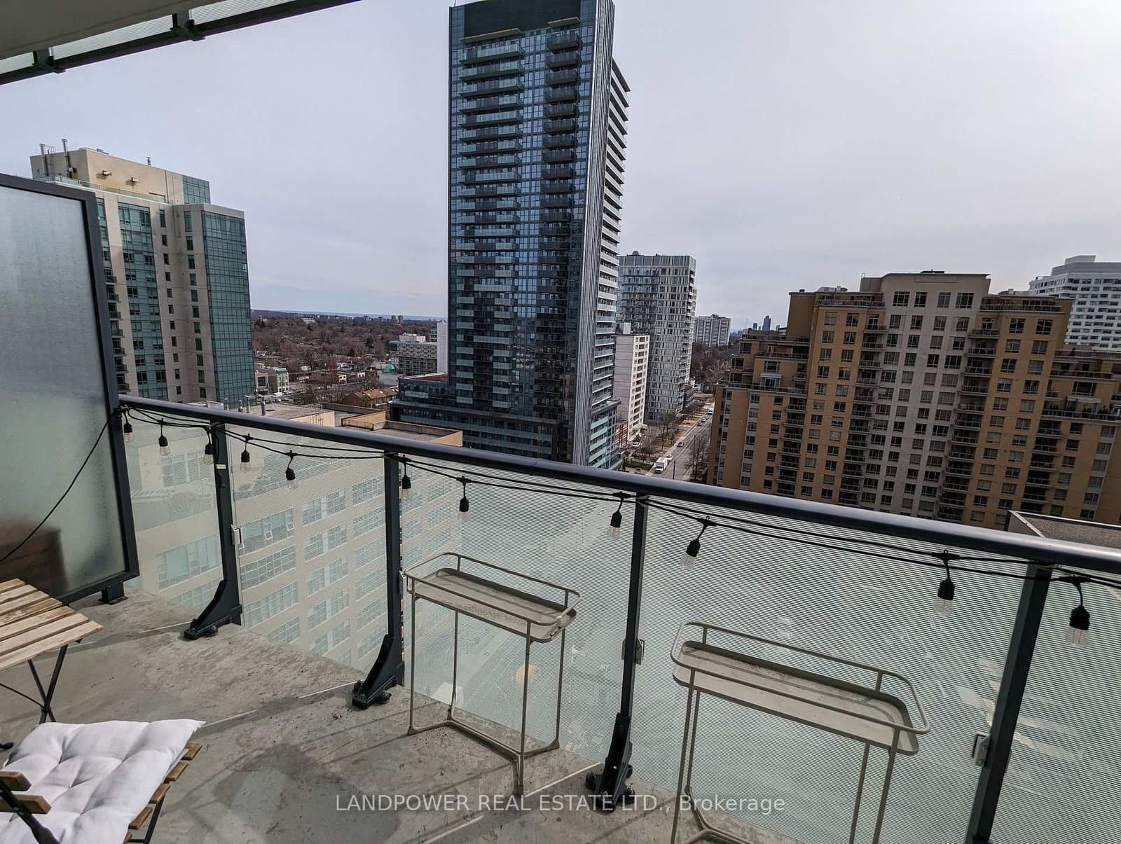 161 Roehampton Avenue, Unit 1611 thumbnail 4