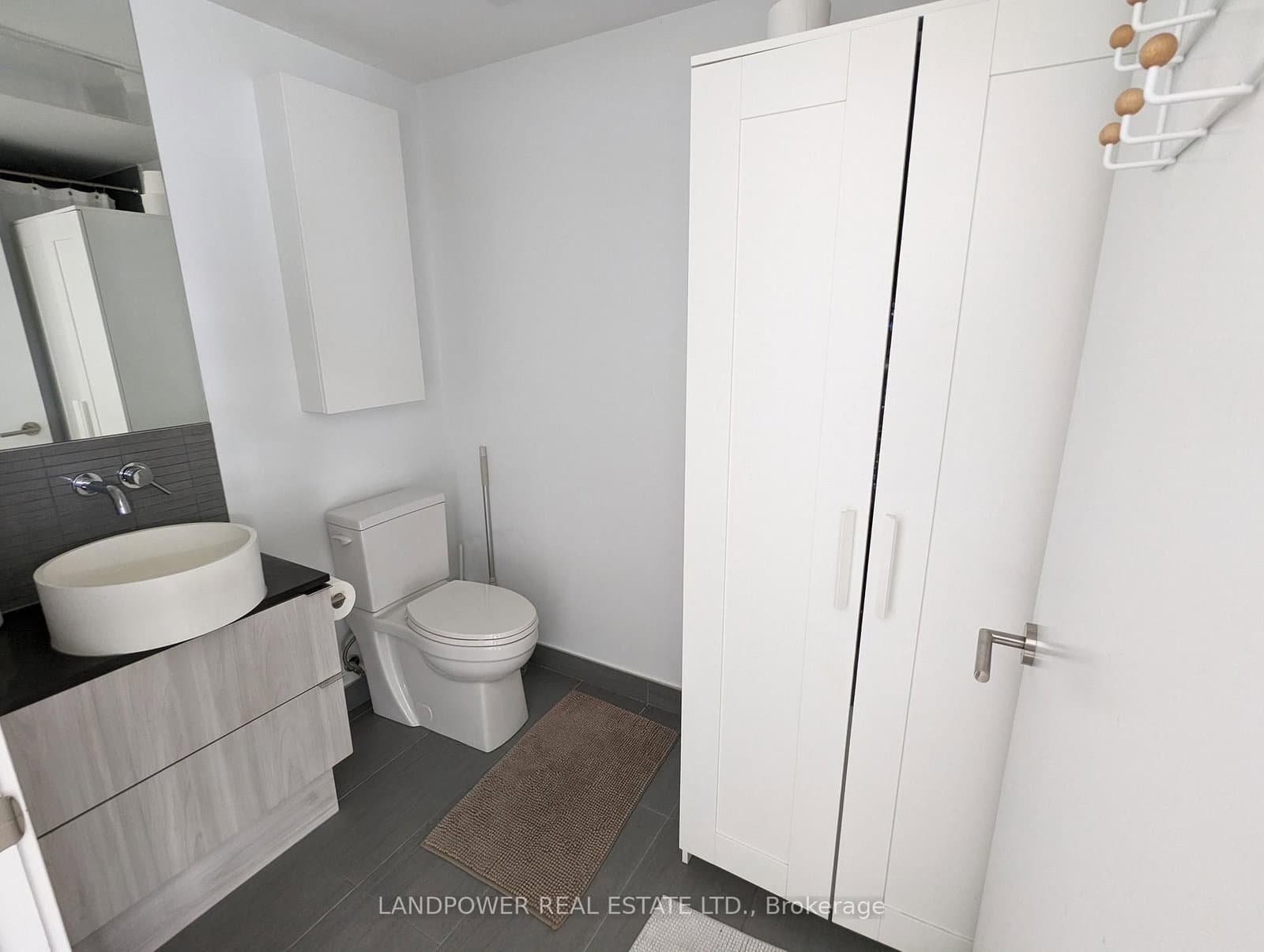 161 Roehampton Avenue, Unit 1611 thumbnail 7