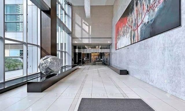 386 Yonge Street, Unit 4206 thumbnail 2