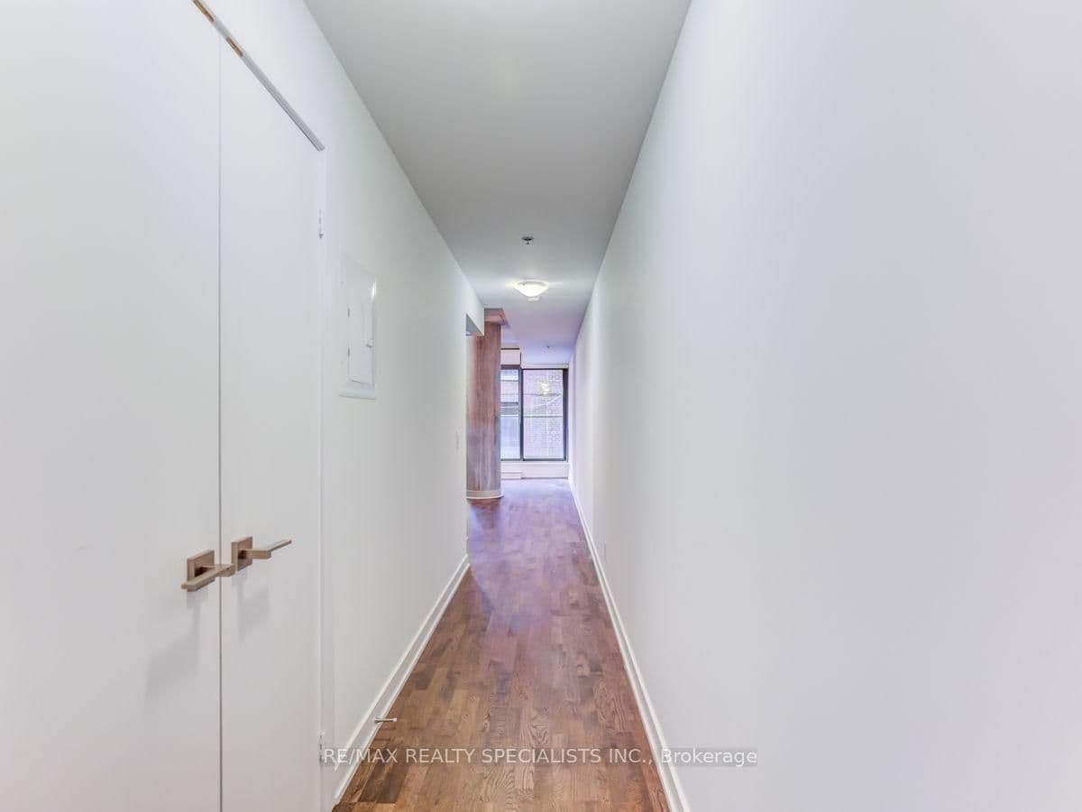 15 Beverley Street, Unit 304 thumbnail 2