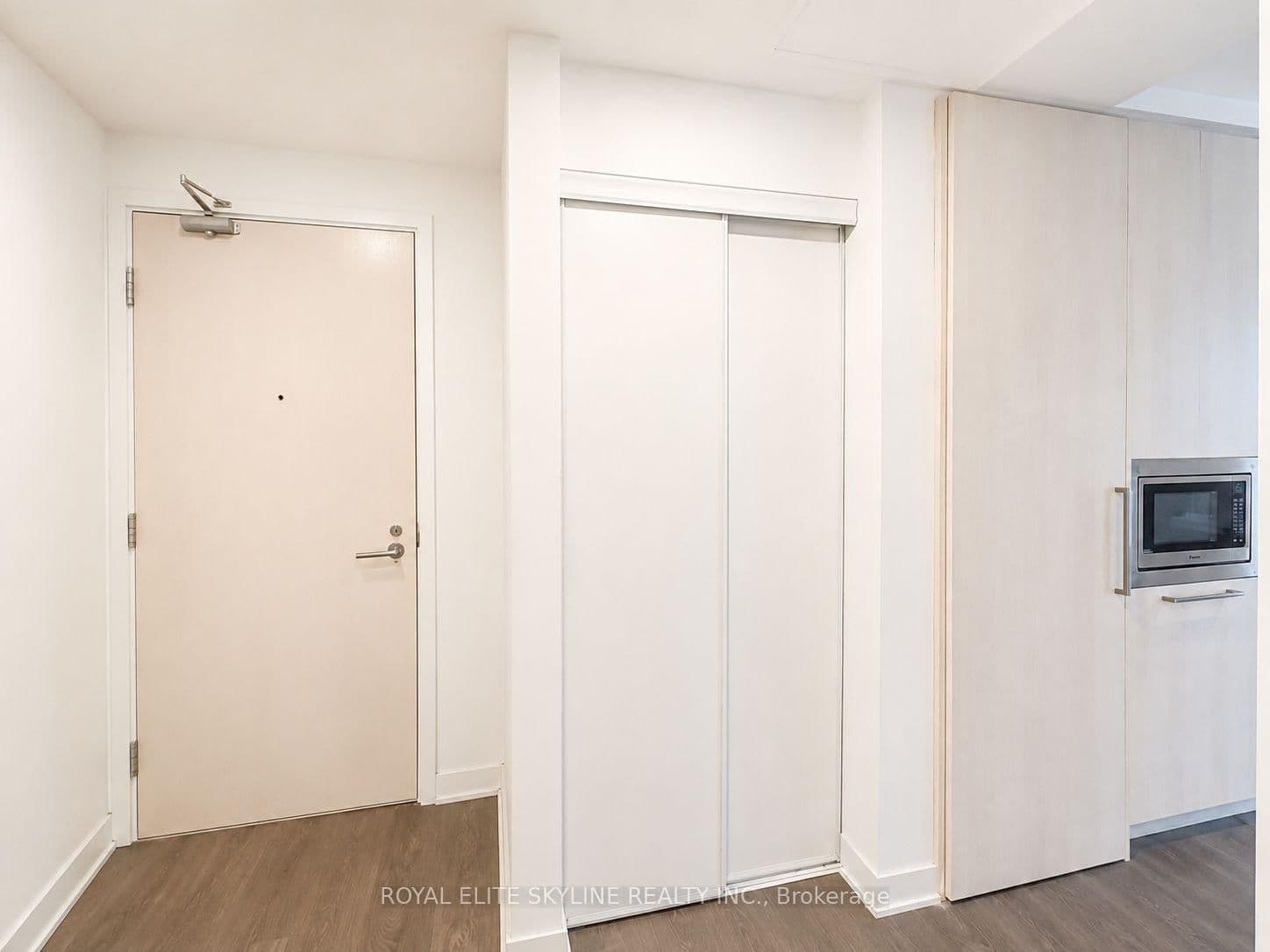 115 Blue Jays Way, Unit 2812 thumbnail 6