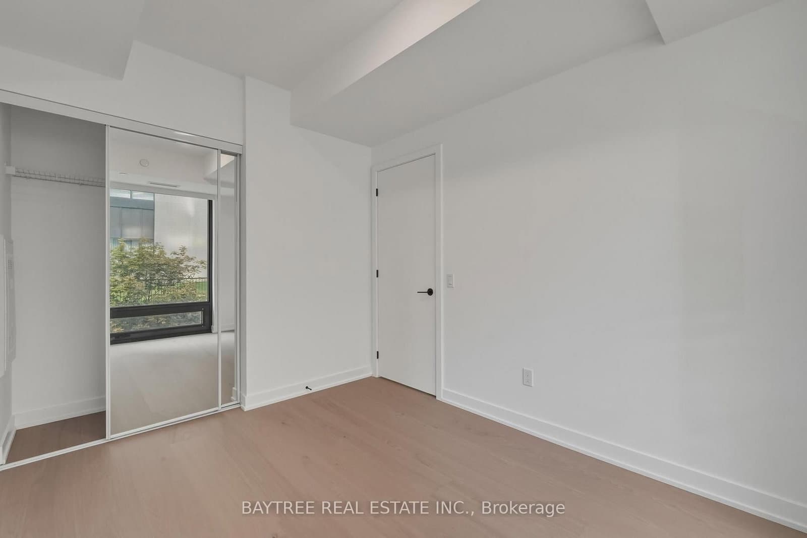 91 Montclair Avenue, Unit 533 thumbnail 11