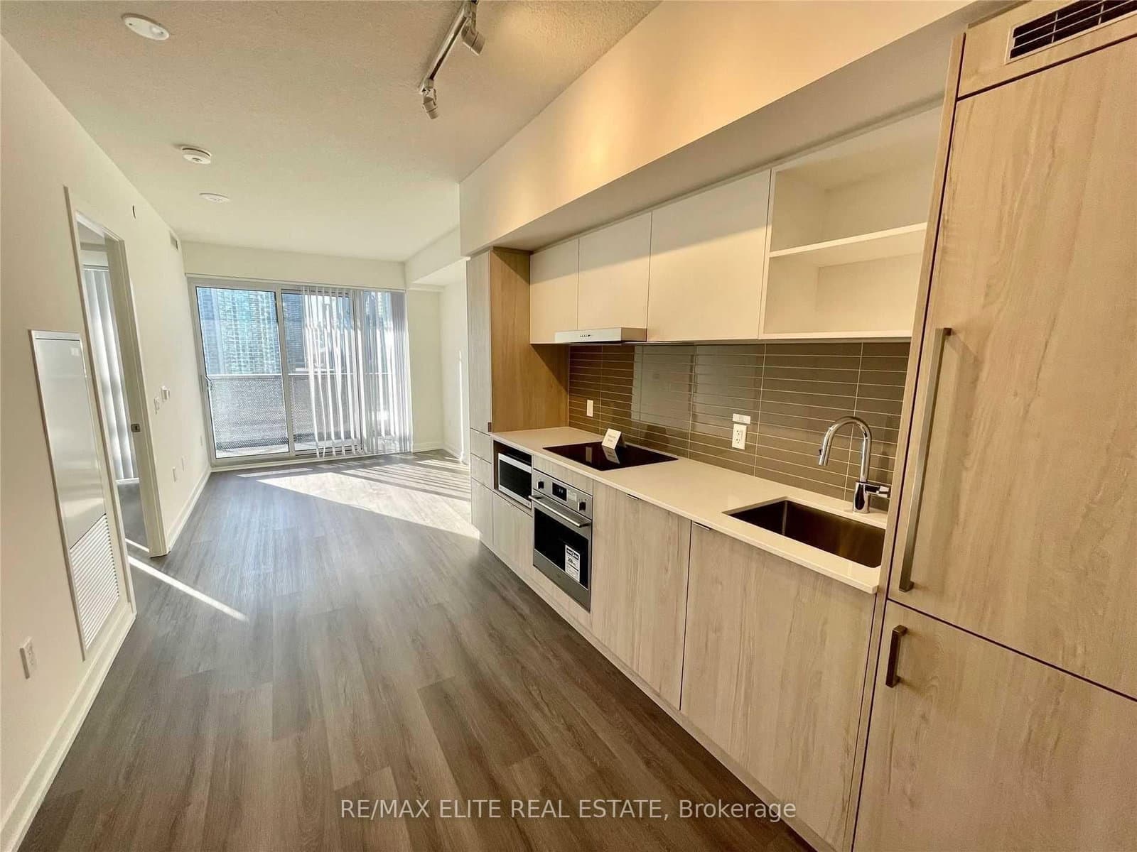 138 Downes Street, Unit 1912 thumbnail 2