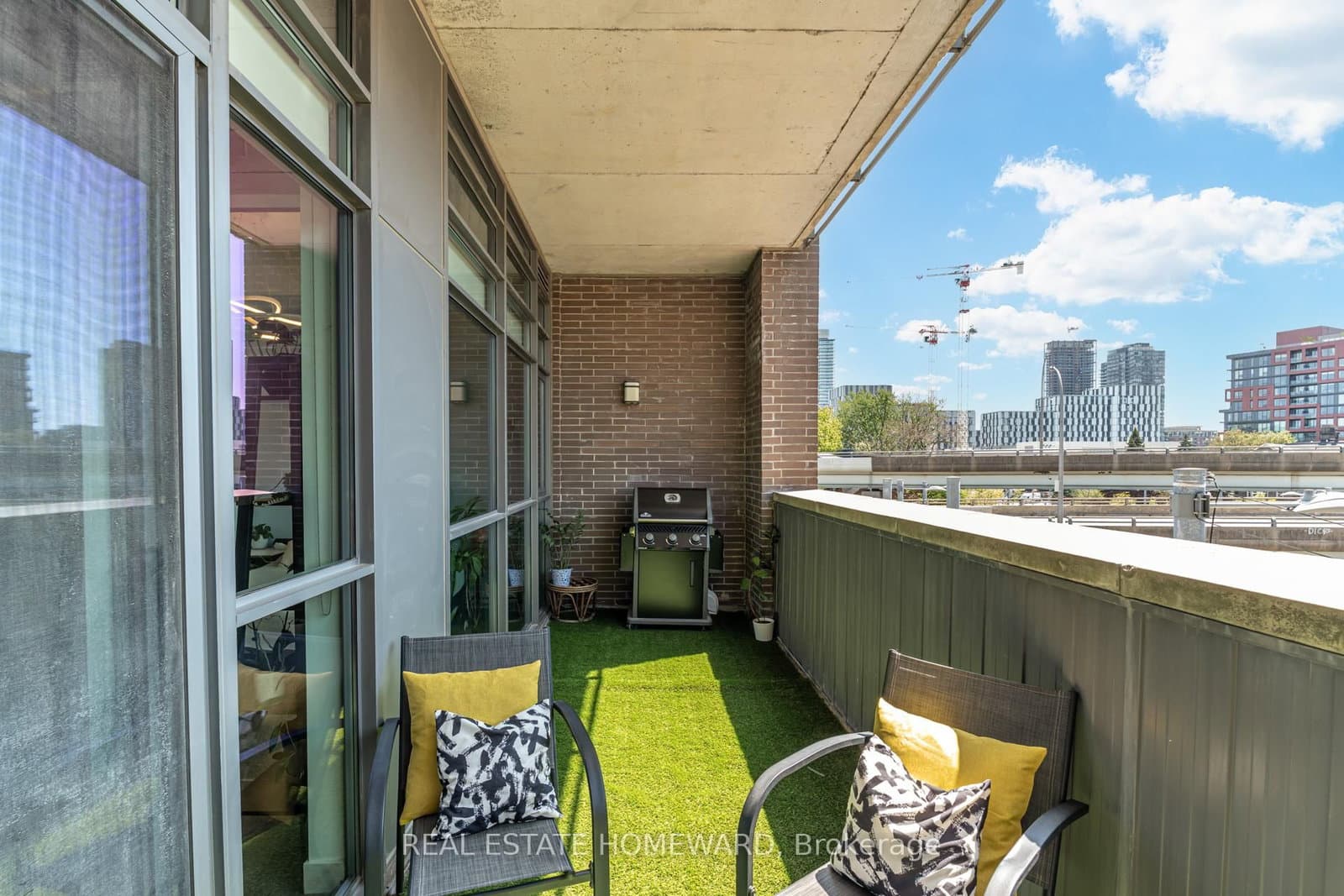 549 King Street E, Unit 310 thumbnail 17