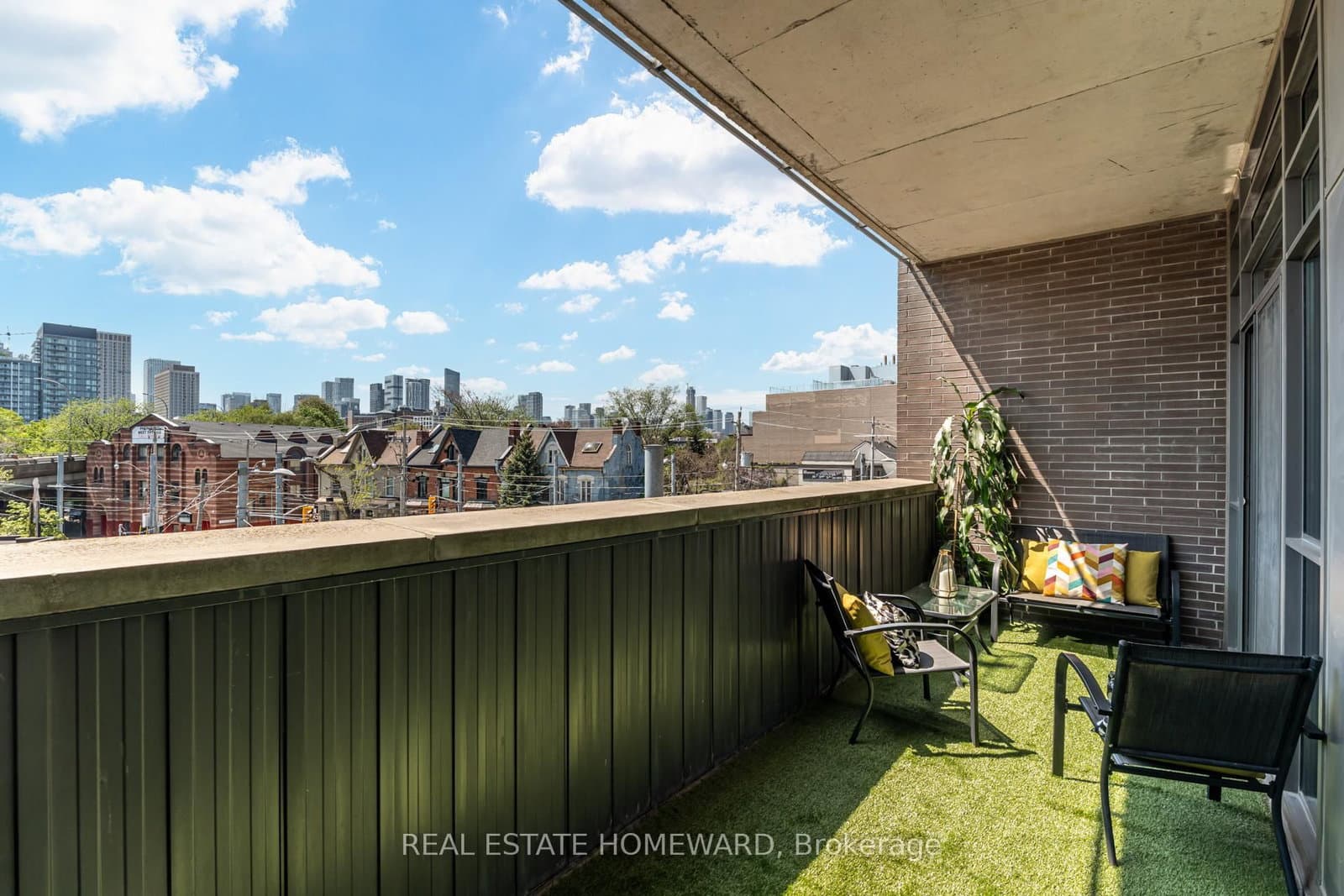549 King Street E, Unit 310 thumbnail 18